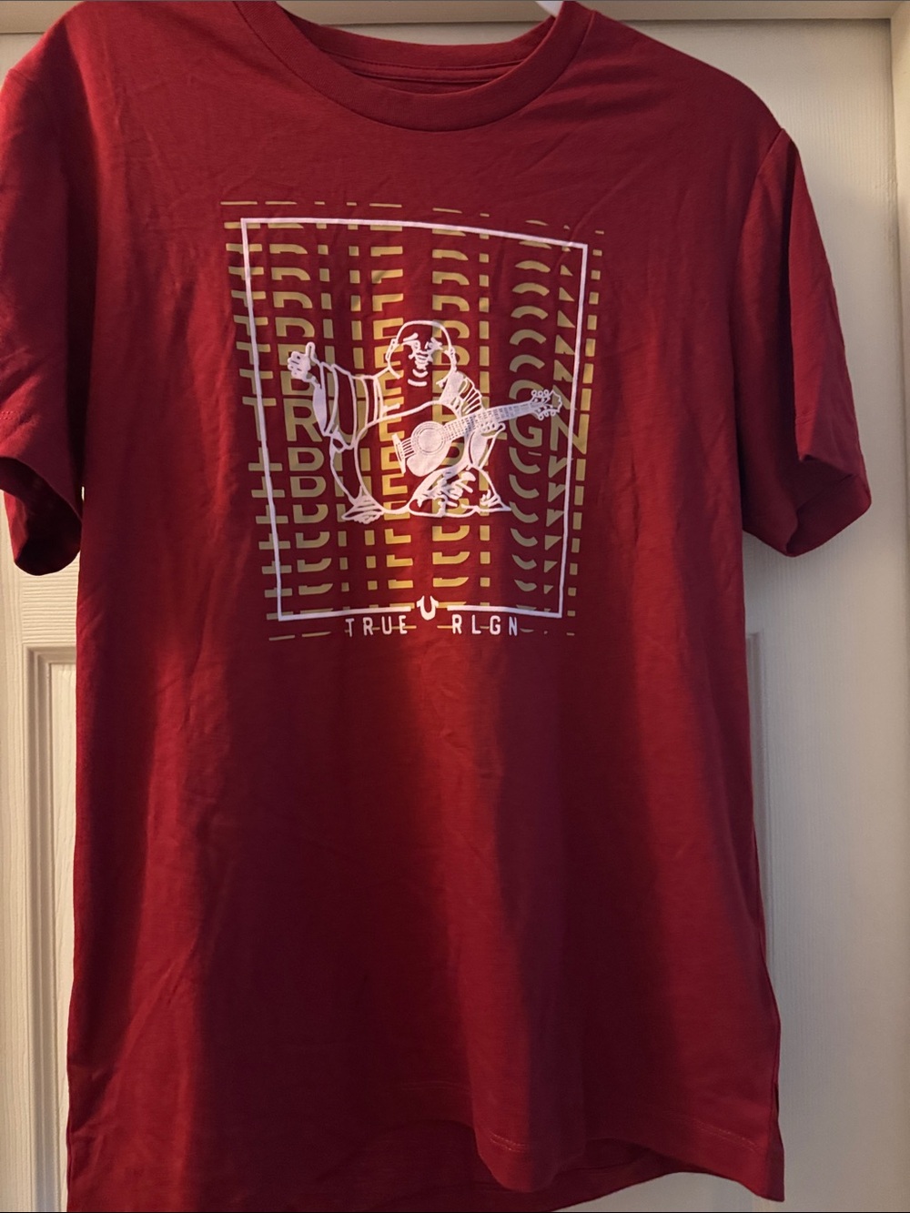True Religion Men’s short sleeve shirt in size Medium EUC-Buddha with guitar